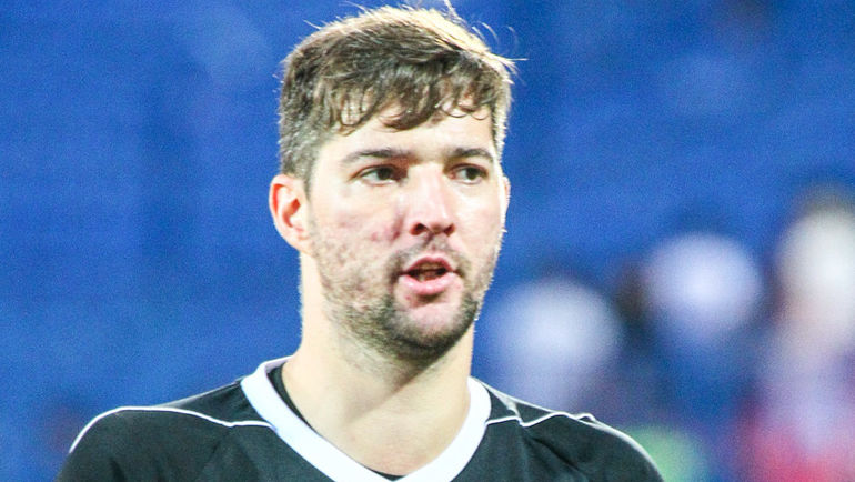 Александр ДОВБНЯ после матча. Фото Олег КИРЕЕВ Александр ДОВБНЯ после матча. Фото Олег КИРЕЕВ