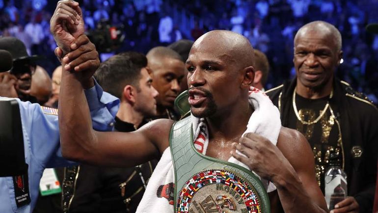 Суббота. Лас-Вегас. Флойд МЕЙВЕЗЕР. Фото REUTERS Суббота. Лас-Вегас. Флойд МЕЙВЕЗЕР. Фото REUTERS