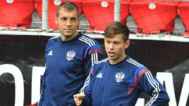 Артем ДЗЮБА (слева) и Федор СМОЛОВ.