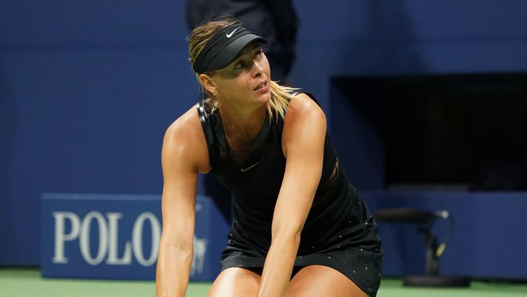 Понедельник. Нью-Йорк. Мария ШАРАПОВА празднует победу над Симоной ХАЛЕП. Фото AFP Понедельник. Нью-Йорк. Мария ШАРАПОВА празднует победу над Симоной ХАЛЕП. Фото AFP