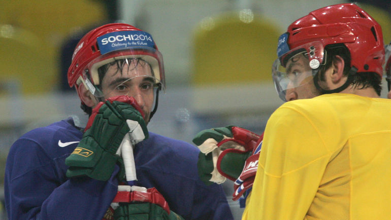 Сыграют ли против друг друга в НХЛ Данис ЗАРИПОВ (слева) и Александр ОВЕЧКИН? Фото Александр ВИЛЬФ Сыграют ли против друг друга в НХЛ Данис ЗАРИПОВ (слева) и Александр ОВЕЧКИН? Фото Александр ВИЛЬФ