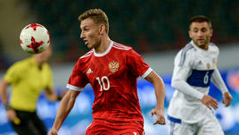 Сегодня. Москва. Россия - Армения - 0:0. Форвард молодежной сборной России Федор ЧАЛОВ.