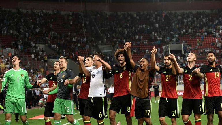 Воскресенье. Пирей. Греция – Бельгия – 1:2. Бельгийцы празднуют победу и выход на чемпионат мира-2018. Фото AFP Воскресенье. Пирей. Греция – Бельгия – 1:2. Бельгийцы празднуют победу и выход на чемпионат мира-2018. Фото AFP