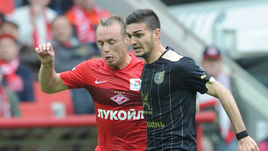 26 апреля 2015 года. Москва. Тушино. "Спартак" - "Рубин" - 1:0. Центральные полузащитники - казанец Магомед ОЗДОЕВ и москвич Денис ГЛУШАКОВ.