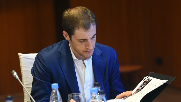 Сергей ЗИНОВЬЕВ. Фото Владимир БЕЗЗУБОВ, photo.khl.ru Сергей ЗИНОВЬЕВ. Фото Владимир БЕЗЗУБОВ, photo.khl.ru