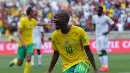 12 ноября 2016 года. Полокване. Тулани СЕРЕРО празднует забитый гол в ворота сенегальцев.