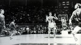 9 сентября 1972 года. Мюнхен. СССР - США - 51:50. Впереди - самое интересное.