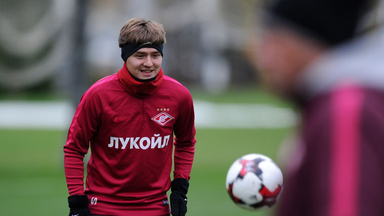 Денис ДАВЫДОВ. Фото Алексей ИВАНОВ Денис ДАВЫДОВ. Фото Алексей ИВАНОВ