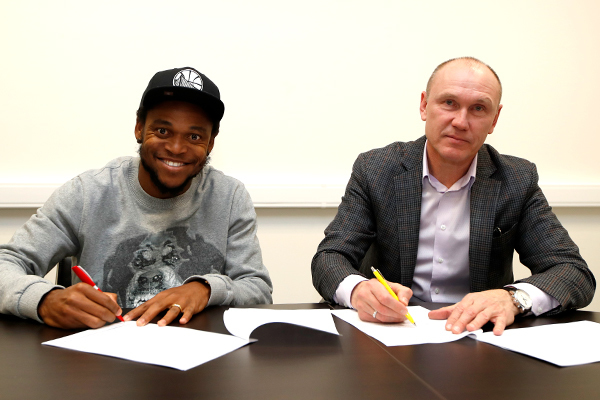 ЛУИЗ АДРИАНУ и Сергей РОДИОНОВ. ЛУИЗ АДРИАНУ и Сергей РОДИОНОВ.