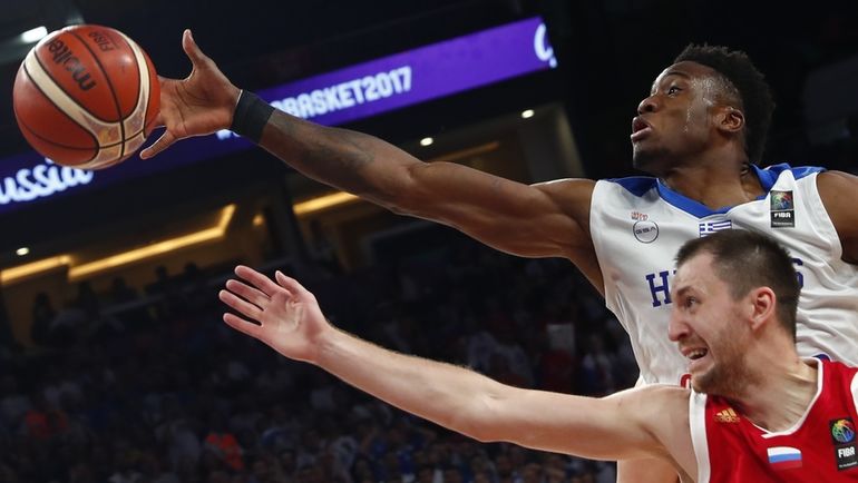 В полуфинале Евробаскета россияне сыграют с Сербией. Фото AFP В полуфинале Евробаскета россияне сыграют с Сербией. Фото AFP