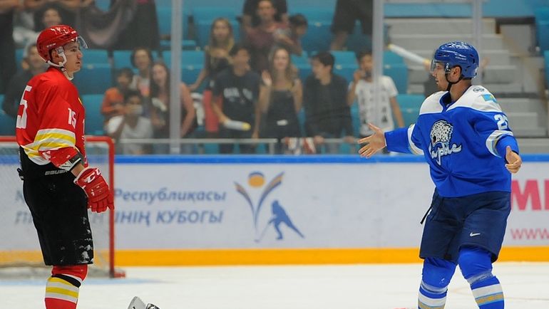 Дамир РЫСПАЕВ (справа). Фото photo.khl.ru Дамир РЫСПАЕВ (справа). Фото photo.khl.ru