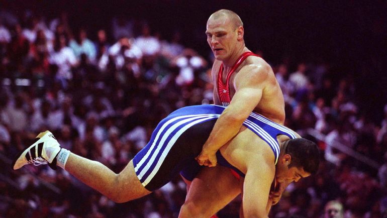 Трехкратный олимпийский чемпион Александр КАРЕЛИН побеждает на Играх-1996 в Атланте. Фото REUTERS Трехкратный олимпийский чемпион Александр КАРЕЛИН побеждает на Играх-1996 в Атланте. Фото REUTERS