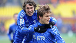 2012 год. Динамовцы Иван СОЛОВЬЕВ (слева) и Александр КОКОРИН. В "Зените" их карьера сложилась по-разному.