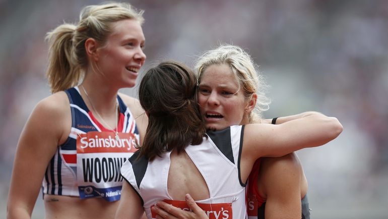 Беттани ВУДВАРД (слева) отказалась от медали из-за подозрений, что ее партнерша по команде симулировала инвалидность. Фото REUTERS Беттани ВУДВАРД (слева) отказалась от медали из-за подозрений, что ее партнерша по команде симулировала инвалидность. Фото REUTERS