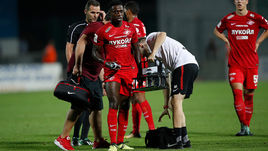 Среда. Краснодар. "Кубань" - "Спартак" - 0:2. Автор дубля Квинси ПРОМЕС попросил замену на 82-й минуте.