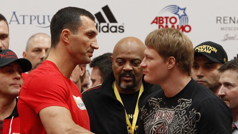 2013 год. Владимир КЛИЧКО (слева) против Александра ПОВЕТКИНА. Фото REUTERS 2013 год. Владимир КЛИЧКО (слева) против Александра ПОВЕТКИНА. Фото REUTERS