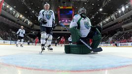 5 сентября. Москва. ЦСКА - "Югра" - 5:0. Шансы сибирской команды остаться в КХЛ уменьшаются с каждым новым матчем.