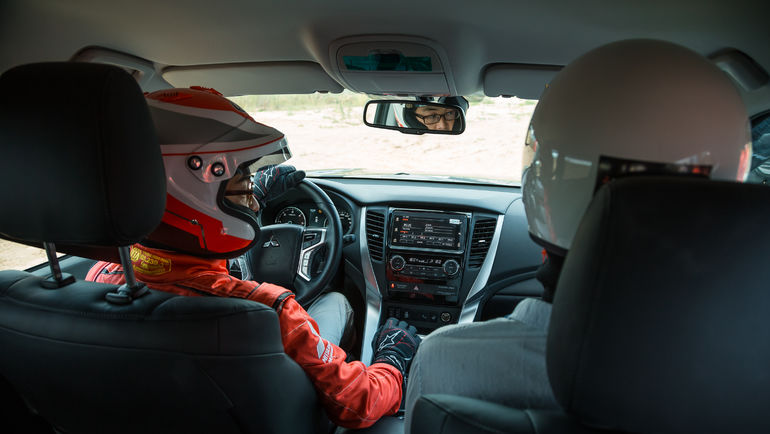 Mitsubishi Pajero Sport. Mitsubishi Pajero Sport.