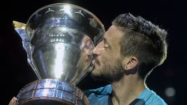 Вчера. Санкт-Петербург. Дамир ДЖУМХУР после победы на St. Petersburg Open.
