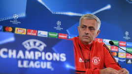 Вторник. Москва. Главный тренер "Манчестер Юнайтед" Жозе МОУРИНЬЮ.