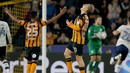 Вторник. Кингстон-апон-Халл. "Халл" - "Престон" - 1:2. Команда Леонида Слуцкого не знает побед уже пять туров.