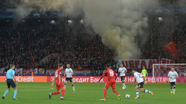 Вторник. Москва. "Спартак" - "Ливерпуль" - 1:1. По итогам встречи с "Ливерпулем" красно-белых могут наказать по трем пунктам, в том числе - за использование пиротехники и несогласованный баннер.