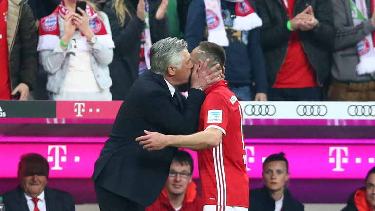 Карло АНЧЕЛОТТИ и Франк РИБЕРИ. Фото REUTERS Карло АНЧЕЛОТТИ и Франк РИБЕРИ. Фото REUTERS