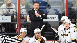 "Северсталь" пытается сохранить хоккей в Череповце.