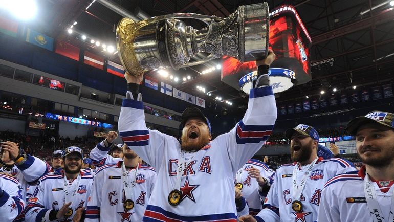 Микко КОСКИНЕН (в центре). Фото photo.khl.ru Микко КОСКИНЕН (в центре). Фото photo.khl.ru