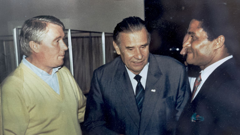 Анатолий КОРШУНОВ, Лев ЯШИН И ЭЙСЕБИО. Фото Фото из архива Анатролия КОРШУНОВА Анатолий КОРШУНОВ, Лев ЯШИН И ЭЙСЕБИО. Фото Фото из архива Анатролия КОРШУНОВА