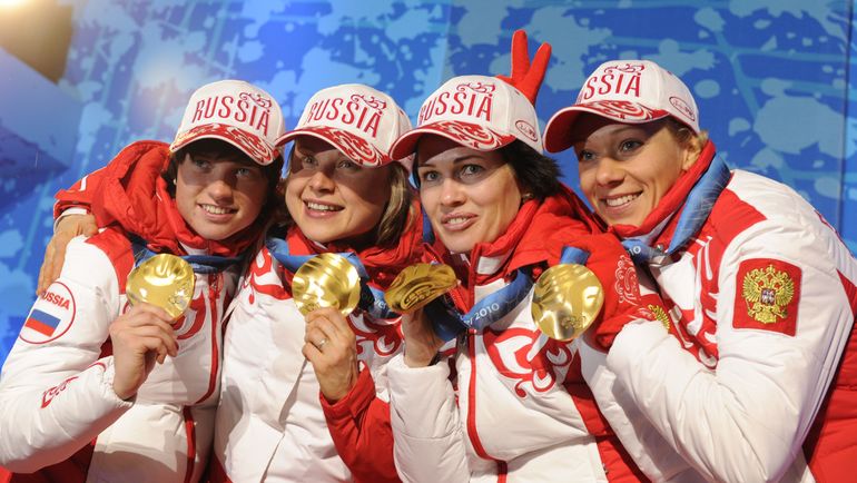 2010 год. Ванкувер. Светлана СЛЕПЦОВА, Анна БОГАЛИЙ, Ольга МЕДВЕДЦЕВА, Ольга ЗАЙЦЕВА (слева направо). Фото AFP 2010 год. Ванкувер. Светлана СЛЕПЦОВА, Анна БОГАЛИЙ, Ольга МЕДВЕДЦЕВА, Ольга ЗАЙЦЕВА (слева направо). Фото AFP