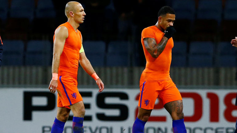 Арьен РОББЕН и Мемфис ДЕПАЙ. Фото REUTERS Арьен РОББЕН и Мемфис ДЕПАЙ. Фото REUTERS