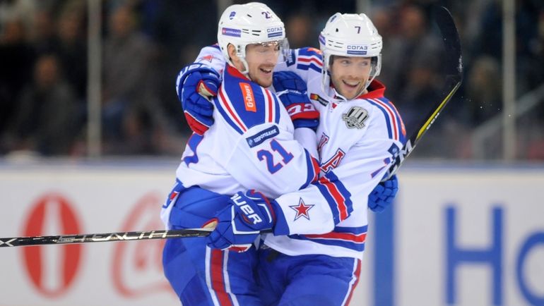 Сергей КАЛИНИН (слева) и Давид РУНДБЛАД. Фото photo.khl.ru Сергей КАЛИНИН (слева) и Давид РУНДБЛАД. Фото photo.khl.ru