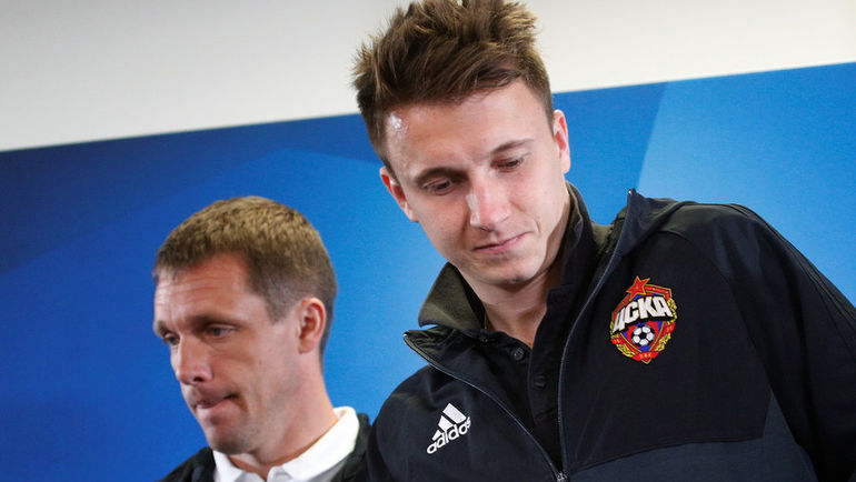 Александр ГОЛОВИН (справа) и главный тренер ЦСКА Виктор ГОНЧАРЕНКО. Фото REUTERS Александр ГОЛОВИН (справа) и главный тренер ЦСКА Виктор ГОНЧАРЕНКО. Фото REUTERS