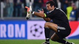 Сборной Италии с Джанлуиджи БУФФОНОМ придется пробиваться на ЧМ-2018 в Россию.