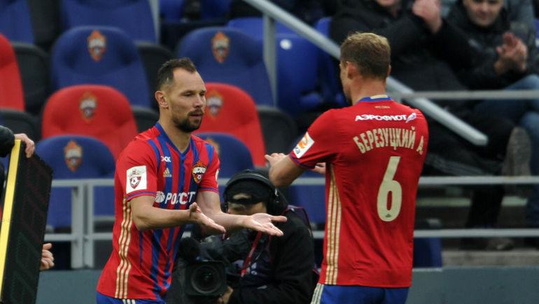 Сергей ИГНАШЕВИЧ (слева) и Алексей БЕРЕЗУЦКИЙ. Фото Алексей ИВАНОВ Сергей ИГНАШЕВИЧ (слева) и Алексей БЕРЕЗУЦКИЙ. Фото Алексей ИВАНОВ