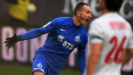 Сегодня. Химки. "Динамо" - "СКА-Хабаровск" - 2:0. 18-я минута. Алексей КОЗЛОВ прервал безголевую серию бело-голубых, которые не забивали с 20 августа.