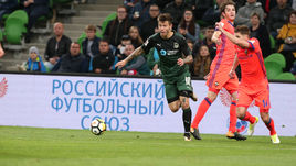 Вчера. Краснодар. "Краснодар" - ЦСКА - 0:1. Федор СМОЛОВ в атаке.