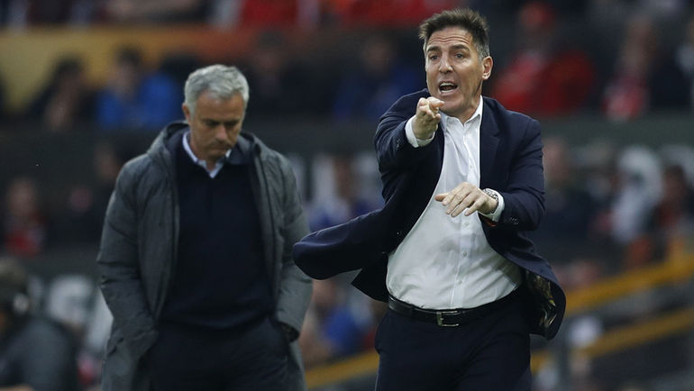 Эдуардо БЕРИССО (справа) и Жозе МОУРИНЬЮ. Фото REUTERS Эдуардо БЕРИССО (справа) и Жозе МОУРИНЬЮ. Фото REUTERS