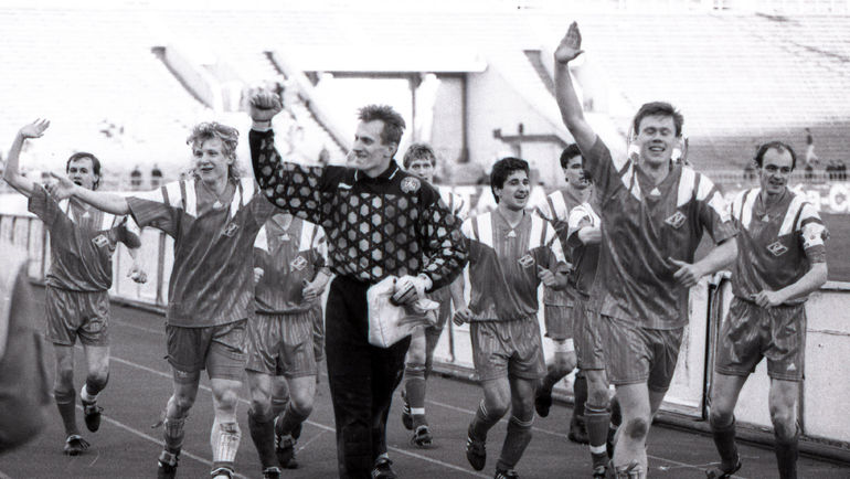 Гинтарас СТАУЧЕ (в центре). Фото Дмитрий СОЛНЦЕВ Гинтарас СТАУЧЕ (в центре). Фото Дмитрий СОЛНЦЕВ