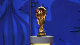 Кубок мира - один. Претенедентов - 32.