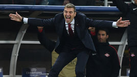 Вторник. Москва. "Спартак" - "Севилья" - 5:1. Радость главного тренера красно-белых Массимо КАРРЕРЫ.