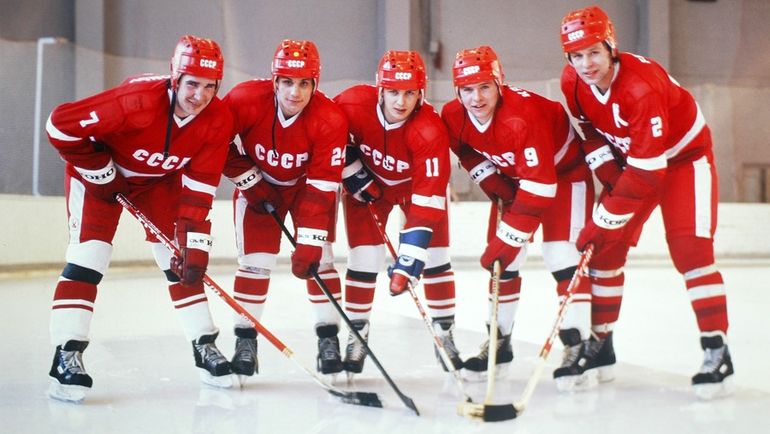 Алексей КАСАТОНОВ, Сергей МАКАРОВ, Игорь ЛАРИОНОВ, Владимир КРУТОВ, Вячеслав ФЕТИСОВ (слева направо). Фото Анатолий БОЧИНИН Алексей КАСАТОНОВ, Сергей МАКАРОВ, Игорь ЛАРИОНОВ, Владимир КРУТОВ, Вячеслав ФЕТИСОВ (слева направо). Фото Анатолий БОЧИНИН