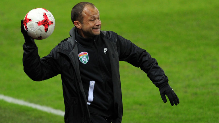 Дмитрий ПАРФЕНОВ. Фото Алексей ИВАНОВ Дмитрий ПАРФЕНОВ. Фото Алексей ИВАНОВ