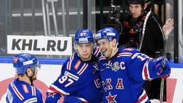 Сегодня. Санкт-Петербург. СКА - "Йокерит" - 4:3 ОТ. Хоккеисты армейской команды празднуют победу.