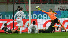 Понедельник. Москва. "Локомотив" - "Краснодар" - 2:0. 25-я минута. Гол Алексея МИРАНЧУКА (№59).