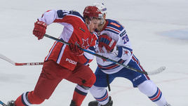 Сегодня. Москва. ЦСКА - СКА - 2:5. Кирилл КАПРИЗОВ (слева) в этой встрече был почти незаметен.