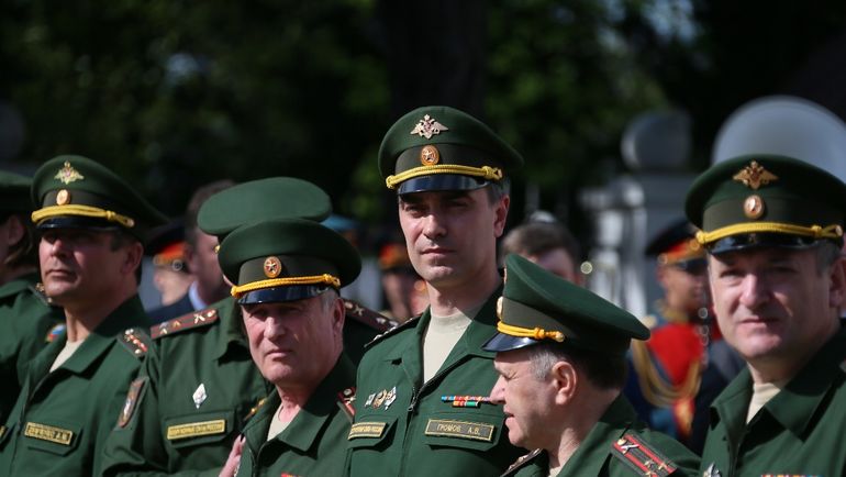 Артем ГРОМОВ (в центре). Артем ГРОМОВ (в центре).