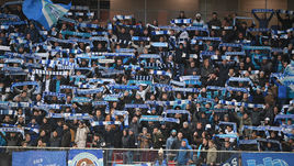 Болельщики "Зенита". Сегодня в Санкт-Петербурге в одно время пройдут два футбольных матча.