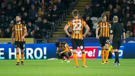 Сегодня. Кингстон-апон-Халл. "Халл" – "Ноттингем Форест" – 2:3. Команда Леонида Слуцкого опустилась на 17-е место в чемпионшипе.